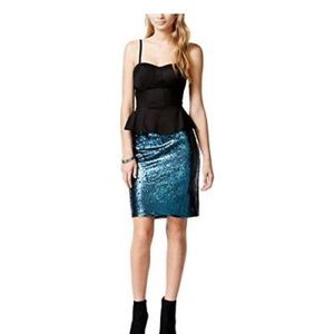 SALE‼️Sassy sequin strapless Material Girl dress!